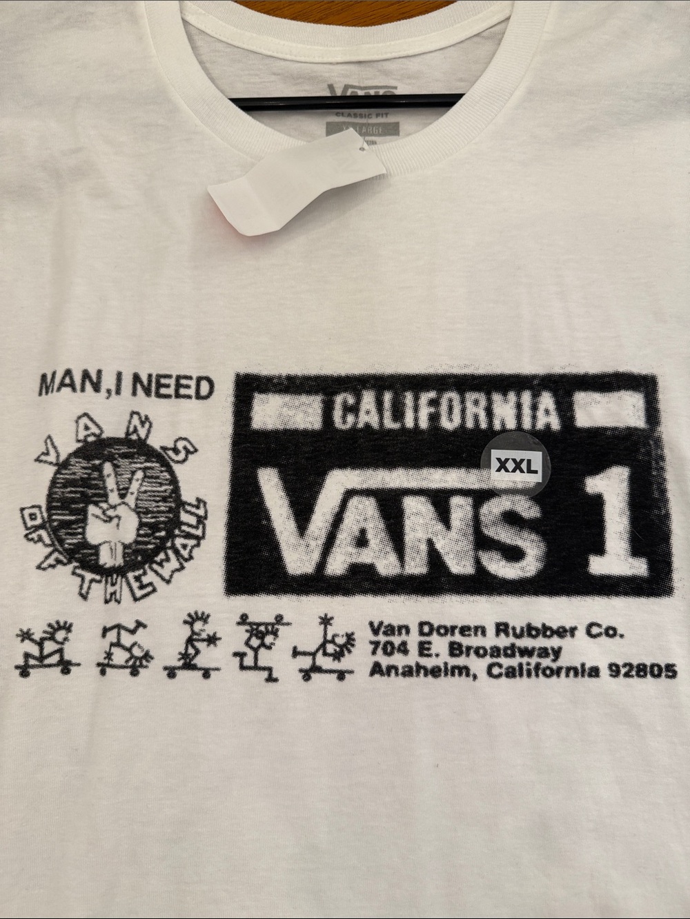 Vans White Short-Sleeve Graphic Logo Tee xxl, spot because haven’t washed, holes - Picture 7 of 10